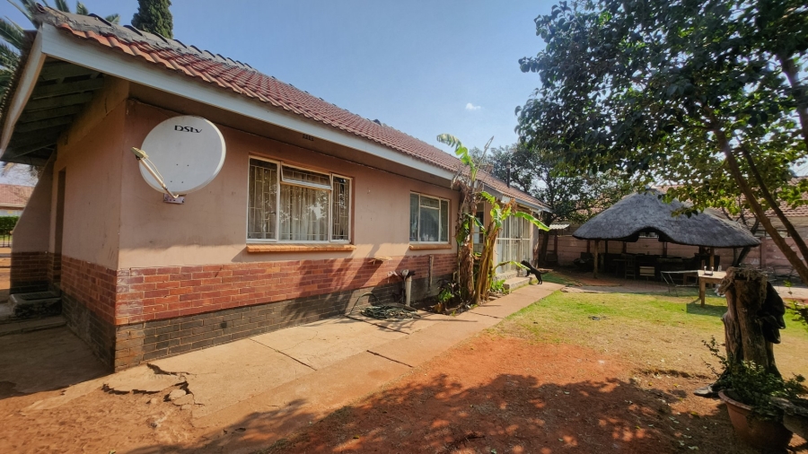 3 Bedroom Property for Sale in Songloed North West